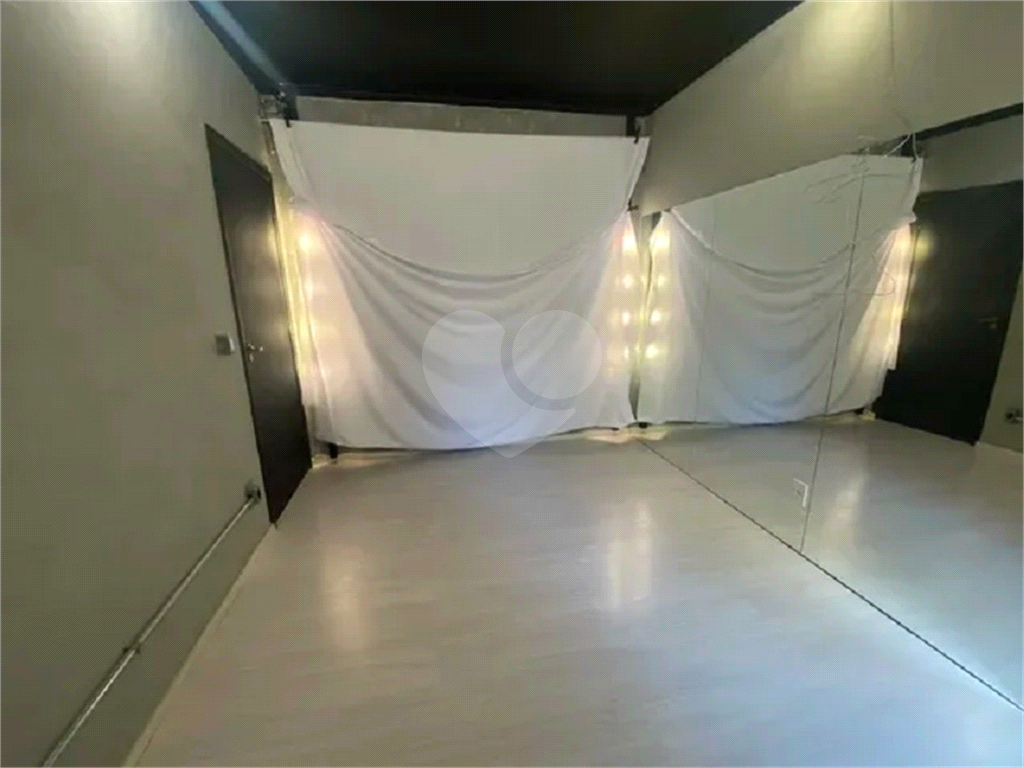APARTAMENTO em LAPA