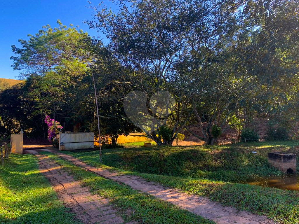 Sítio à venda com 3 quartos, 900m² - Foto 17
