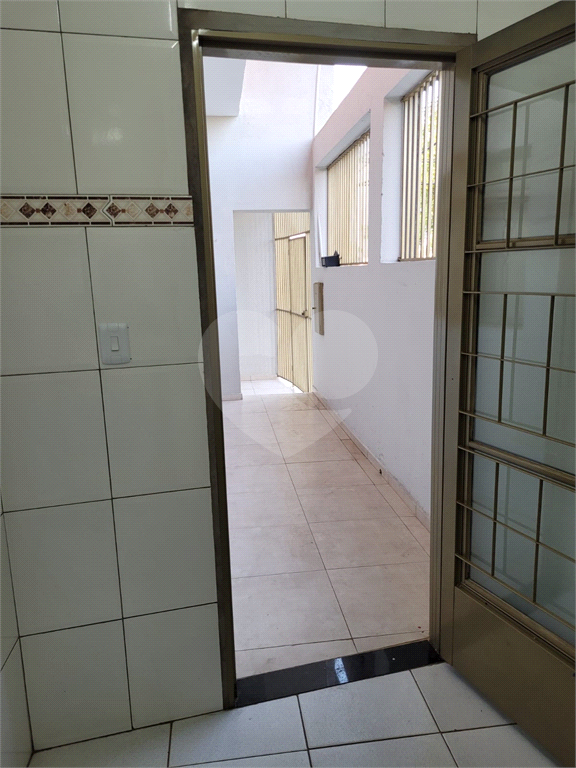 Casa à venda com 3 quartos, 245m² - Foto 21