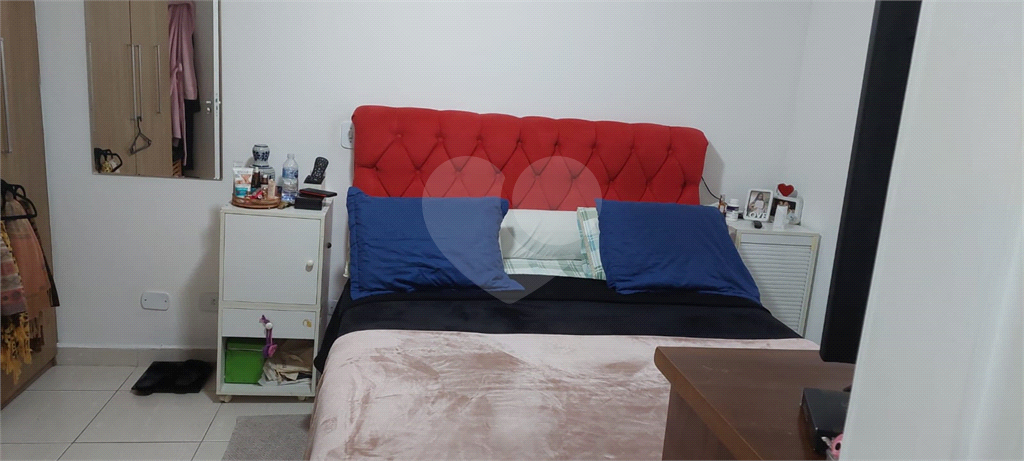 Casa Assobradada, com 03 dormitórios, sendo 01 suíte, 03 banheiros, 03 vagas e churrasqueira