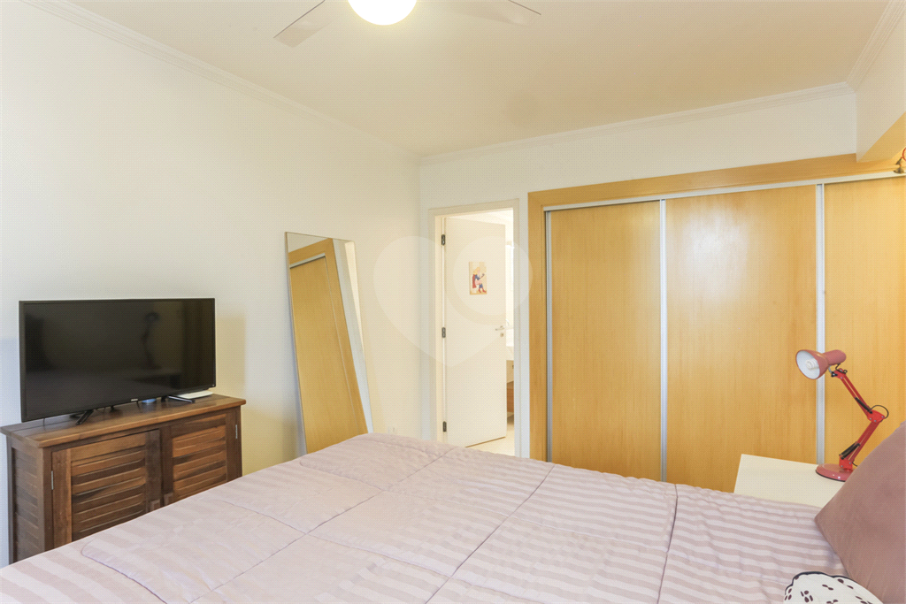 APARTAMENTO À VENDA COM, 3 QUARTOS E 1 VAGA EM PINHEIROS.