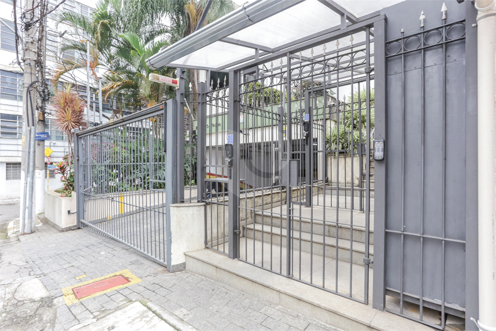 APARTAMENTO À VENDA COM, 3 QUARTOS E 1 VAGA EM PINHEIROS.