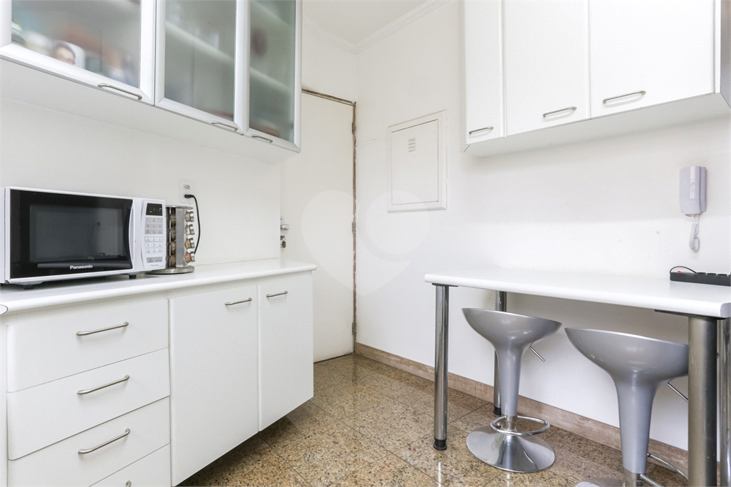 APARTAMENTO À VENDA COM, 3 QUARTOS E 1 VAGA EM PINHEIROS.