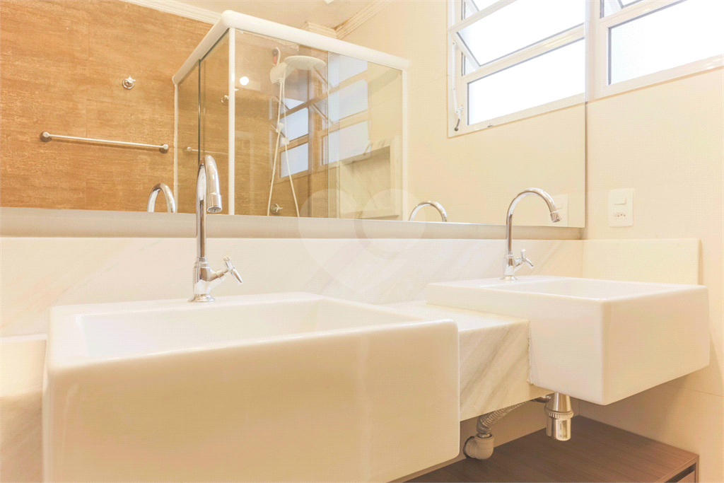 APARTAMENTO À VENDA COM, 3 QUARTOS E 1 VAGA EM PINHEIROS.