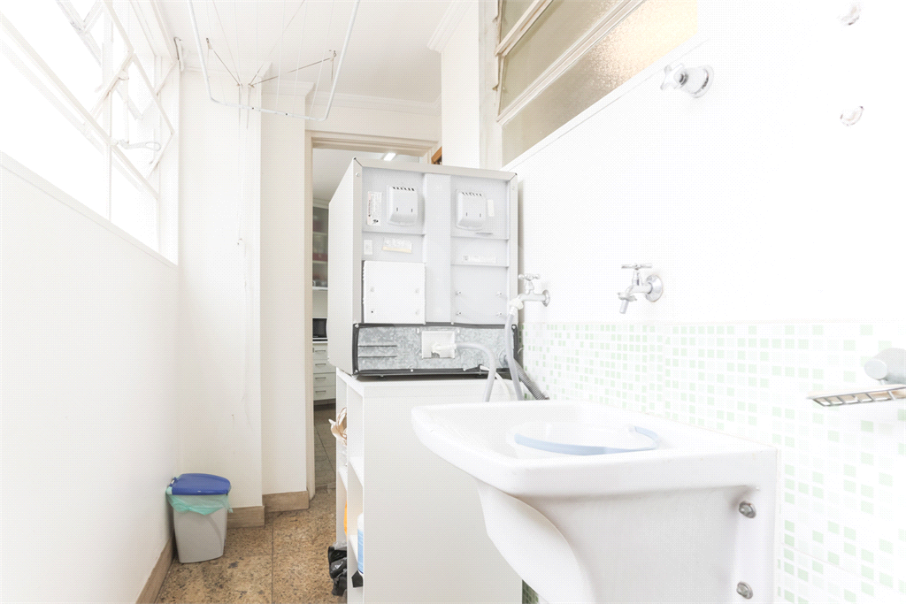 APARTAMENTO À VENDA COM, 3 QUARTOS E 1 VAGA EM PINHEIROS.