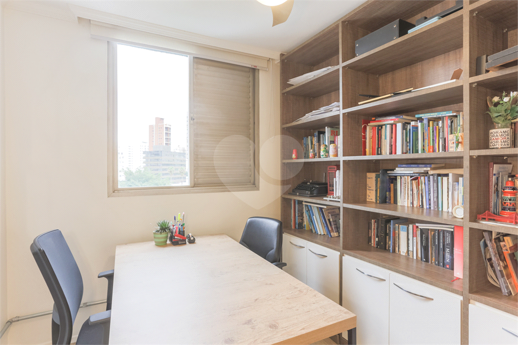 APARTAMENTO À VENDA COM, 3 QUARTOS E 1 VAGA EM PINHEIROS.