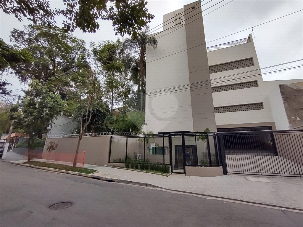 Apartamento Novo com 03 dormitórios em Santa Terezinha