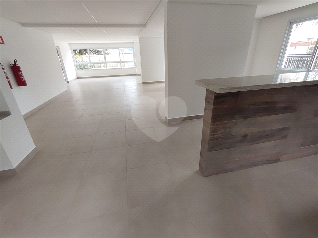 Apartamento Novo com 03 dormitórios em Santa Terezinha