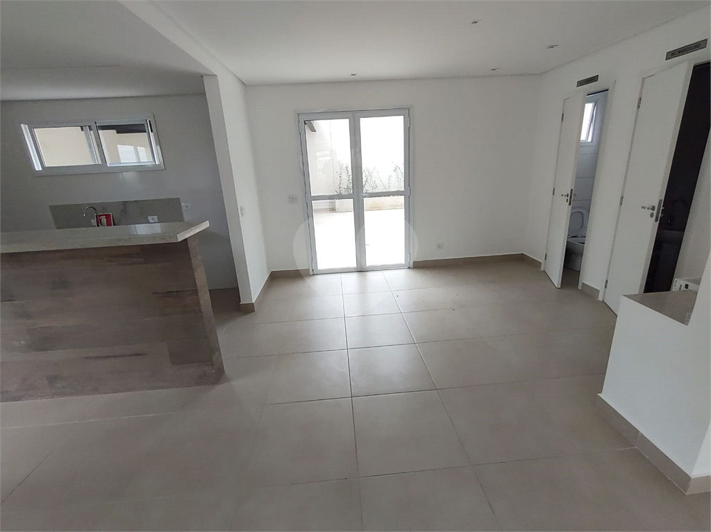 Apartamento Novo com 03 dormitórios em Santa Terezinha