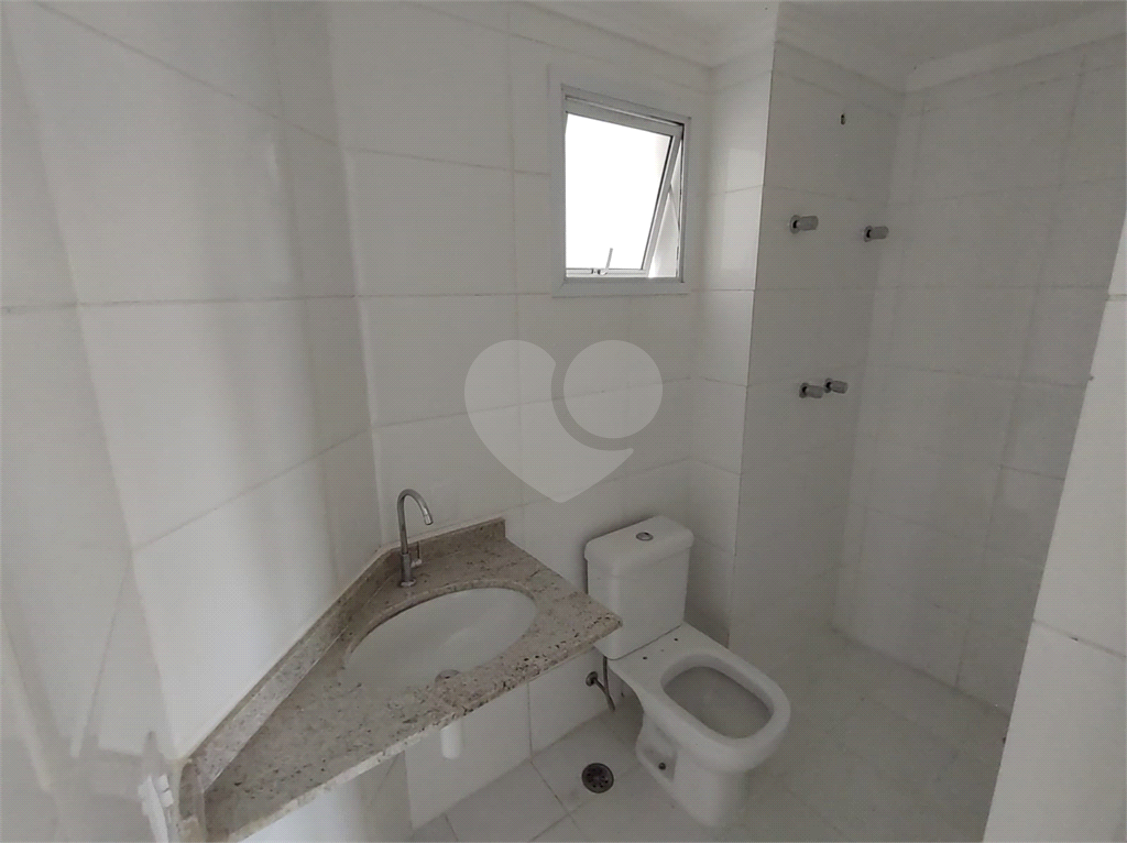 Apartamento Novo com 03 dormitórios em Santa Terezinha