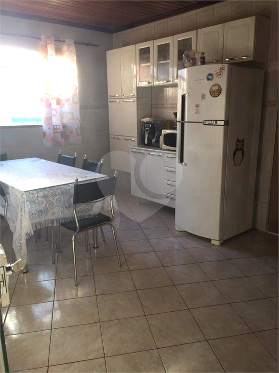 Casa à venda com 3 quartos, 174m² - Foto 2