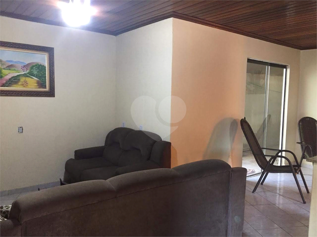 Casa à venda com 3 quartos, 174m² - Foto 4