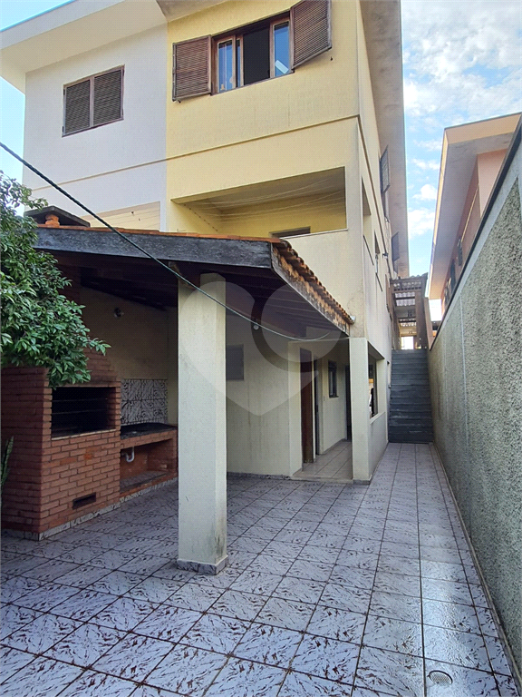 SOBRADO em VILA PEREIRA BARRETO
