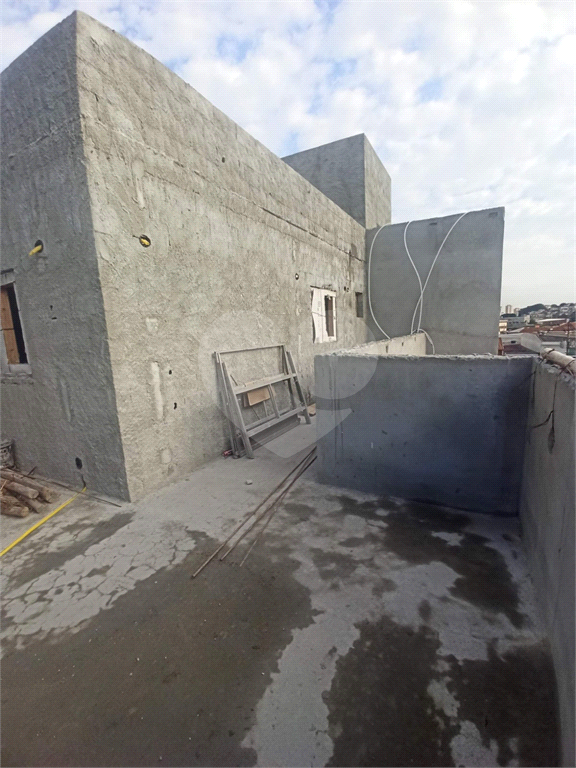 COBERTURA EM PREDIO NOVO COM AMPLO TERRAÇO 