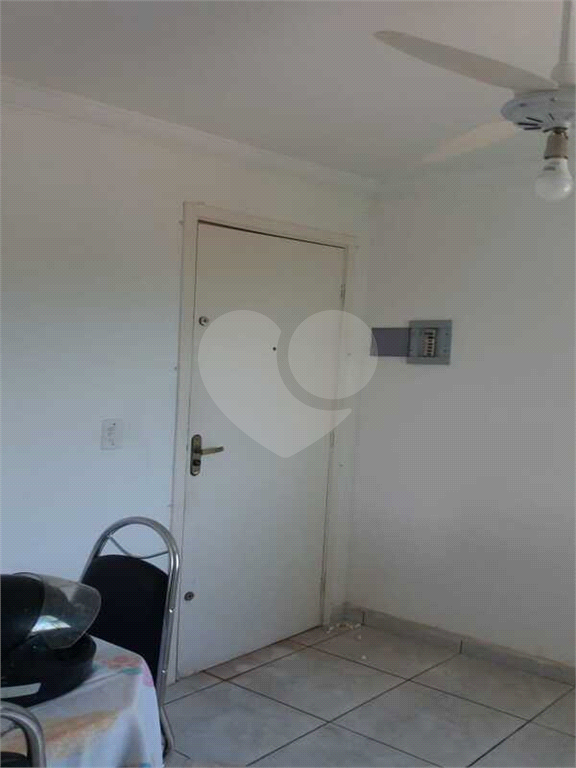 Apartamento à venda com 2 quartos, 47m² - Foto 3