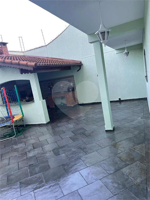 Casa à venda com 3 quartos, 240m² - Foto 20