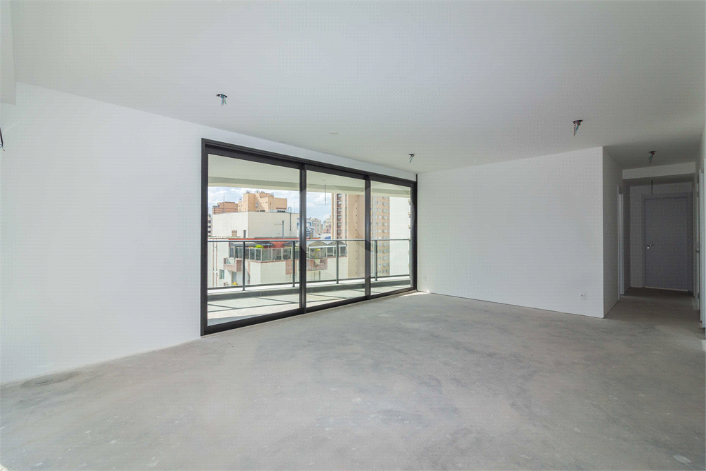 Apartamento para venda com 152,7 de área, três suítes, duas vagas na Vila Olímpia!