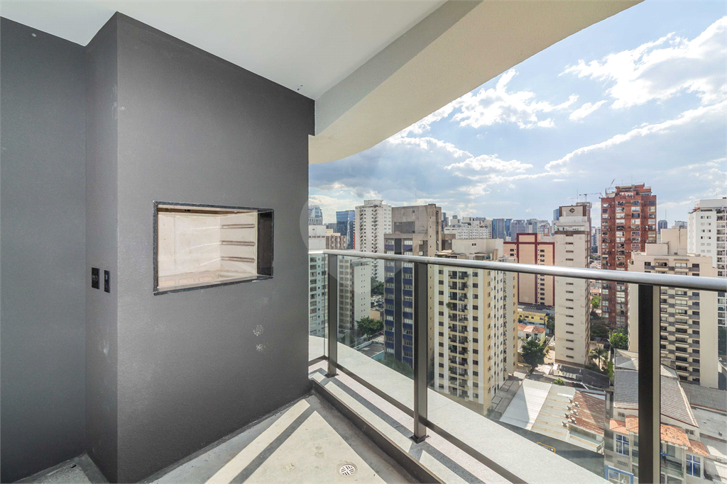 Apartamento para venda com 152,7 de área, três suítes, duas vagas na Vila Olímpia!