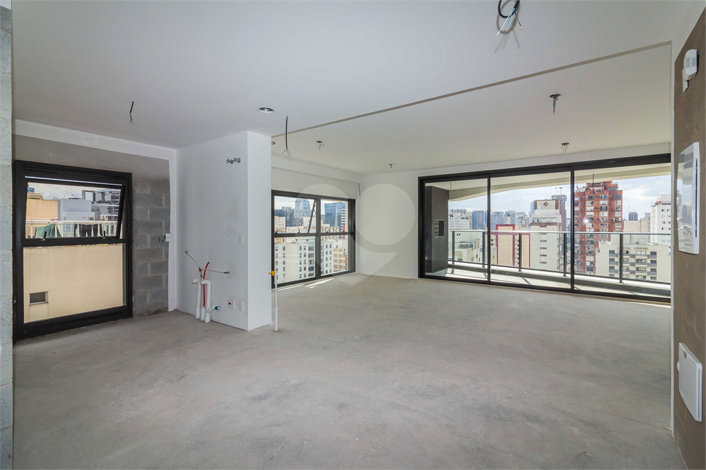 Apartamento para venda com 152,7 de área, três suítes, duas vagas na Vila Olímpia!
