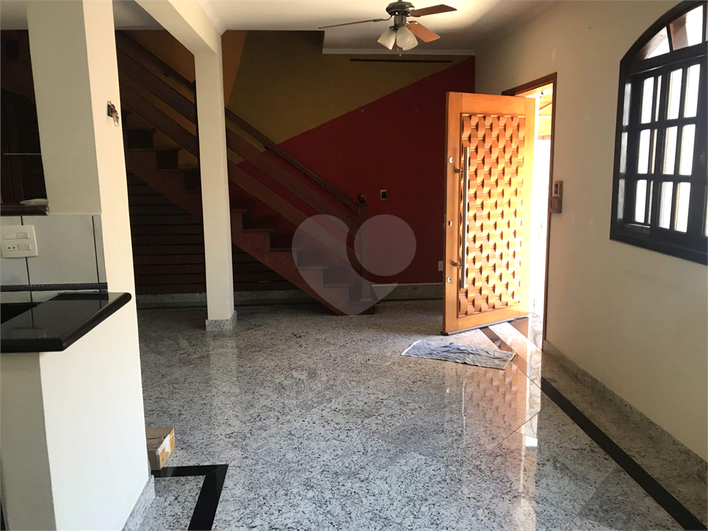 BELA VISTA - SOBRADO EM VILA FECHADA !
