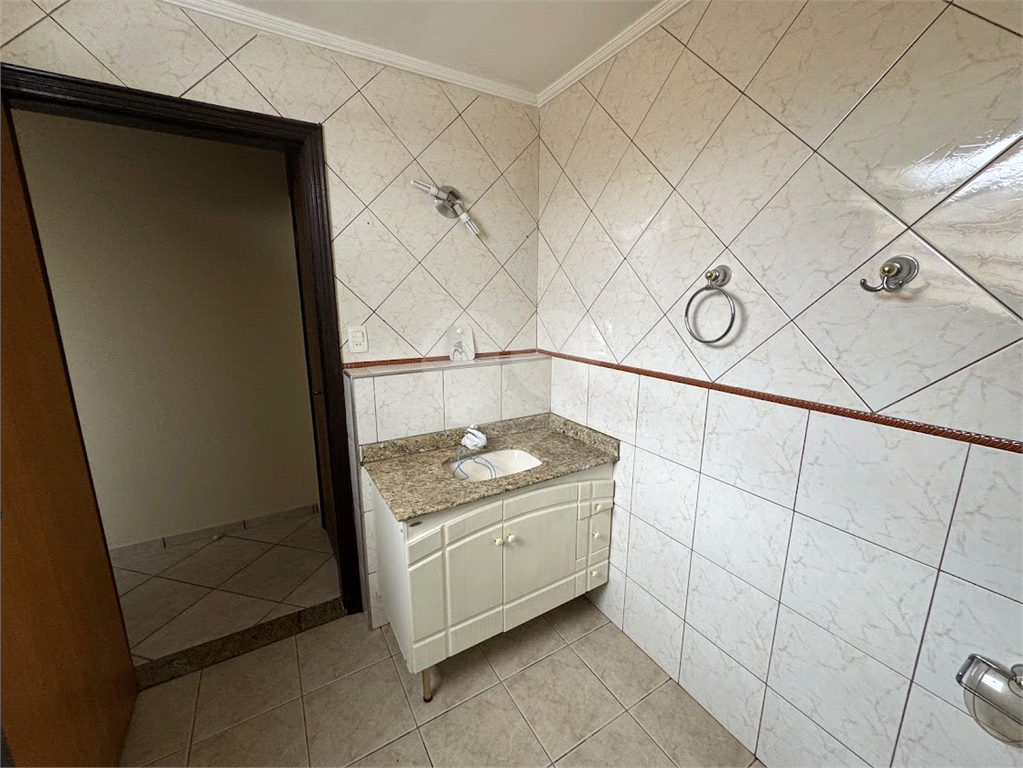 BELA VISTA - SOBRADO REFORMADO EM VILA FECHADA !
