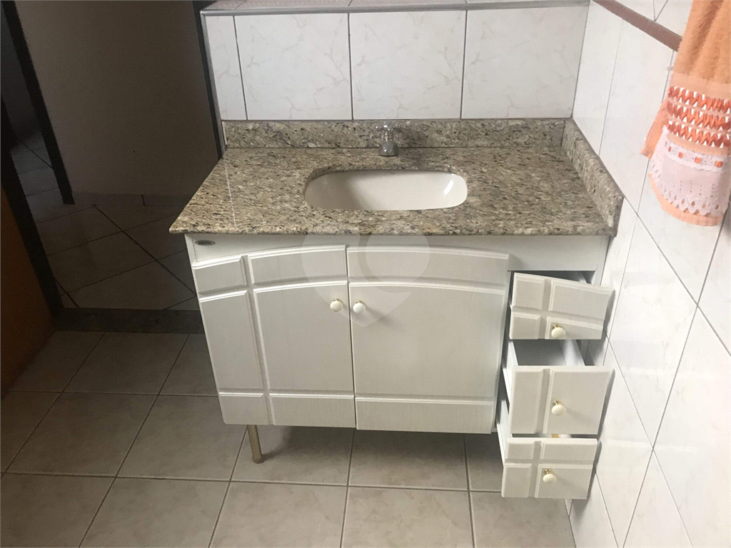 BELA VISTA - SOBRADO EM VILA FECHADA !