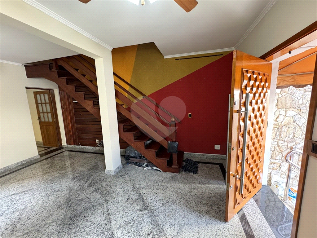 BELA VISTA - SOBRADO REFORMADO EM VILA FECHADA !