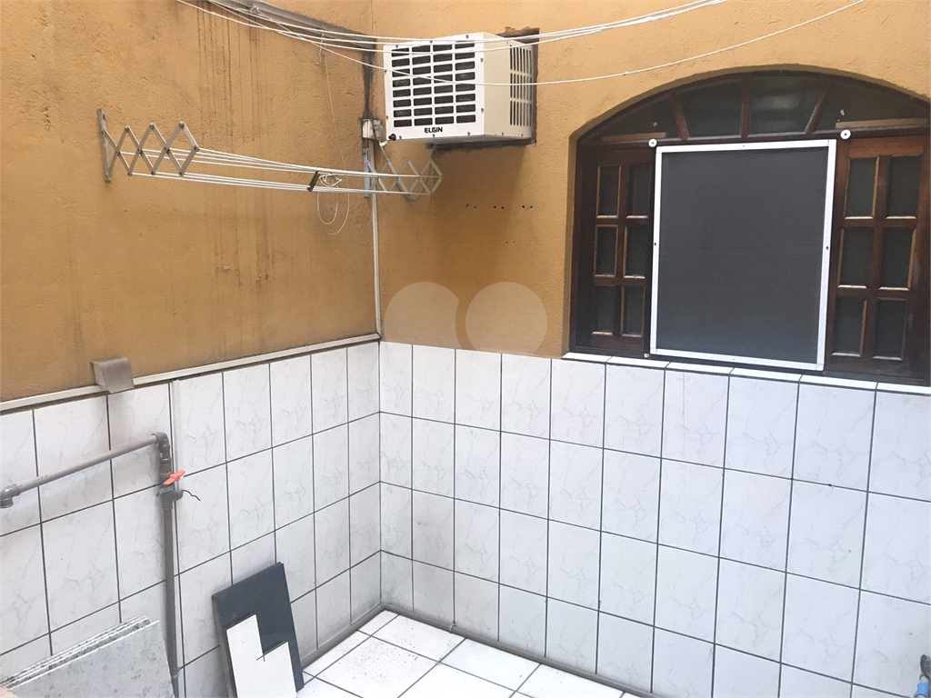 BELA VISTA - SOBRADO EM VILA FECHADA !