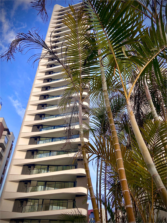 Apartamento para Venda com 152m², três suítes, duas vagas na Vila Olímpia!