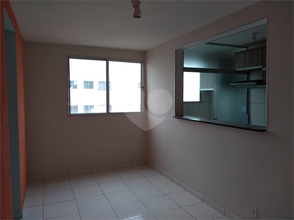 Apartamento à venda com 2 quartos, 46m² - Foto 3