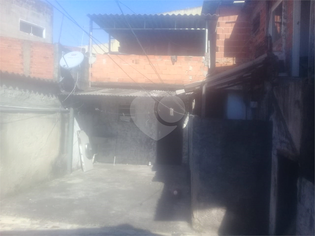 Casa com 187 m2 - Pq Edu Chaves e terrreno com 300 metros - com 4 casas construidas, e 3 vagas .