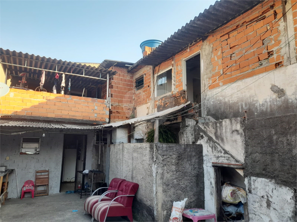 Casa com 187 m2 - Pq Edu Chaves e terrreno com 300 metros - com 4 casas construidas, e 3 vagas .
