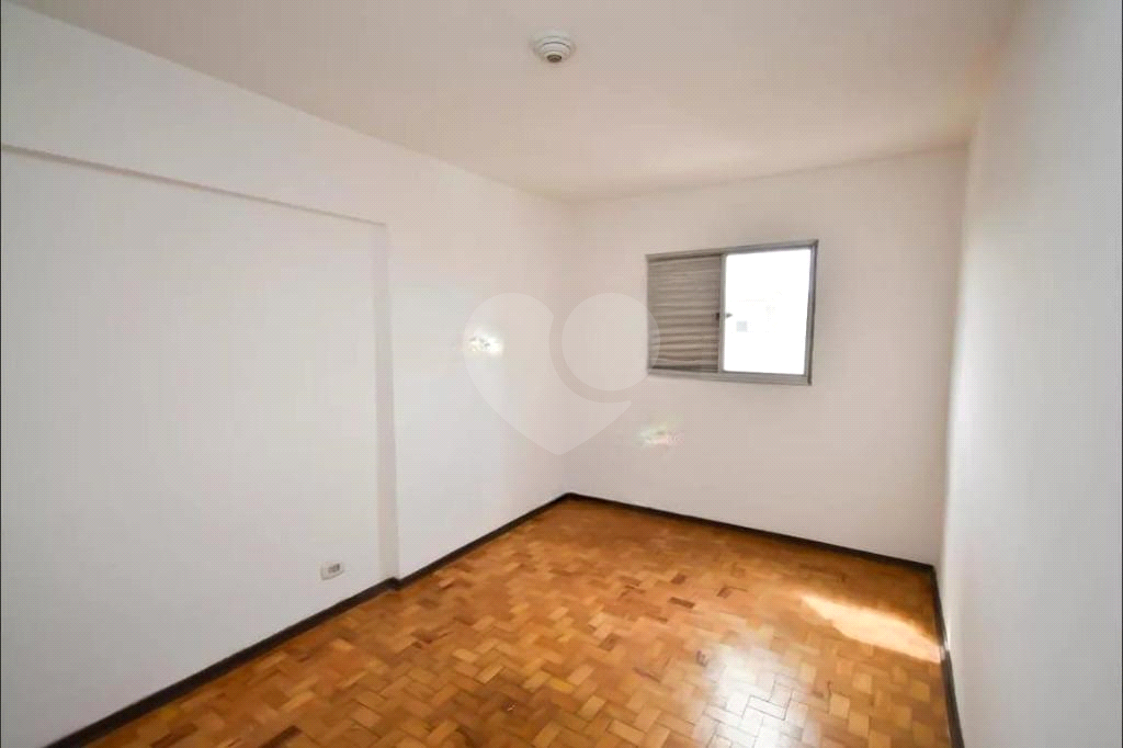 Apartamento à venda e aluguel com 1 quarto, 40m² - Foto 11