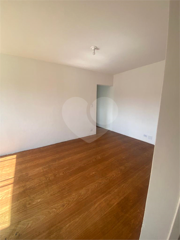 APARTAMENTO em TUCURUVI