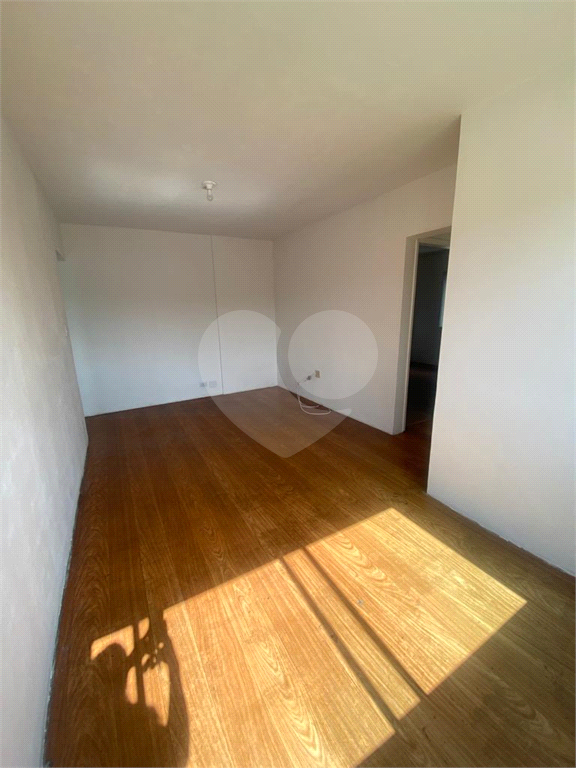 APARTAMENTO em TUCURUVI