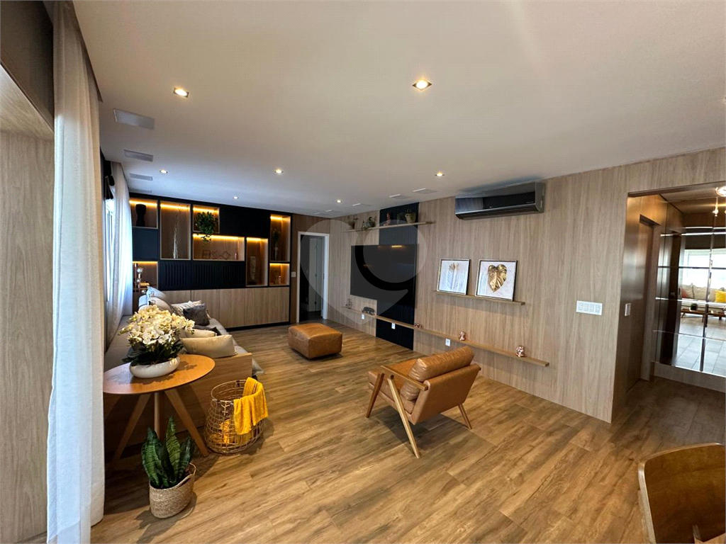 Cobertura mobiliada à venda no Butantã de 171 m², 3 suítes, varanda gourmet, 5 banheiros, 3 vagas