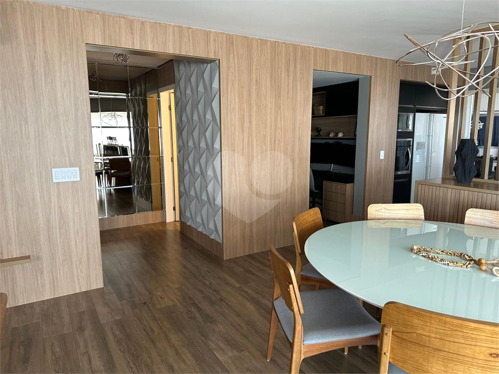 Cobertura mobiliada à venda no Butantã de 171 m², 3 suítes, varanda gourmet, 5 banheiros, 3 vagas