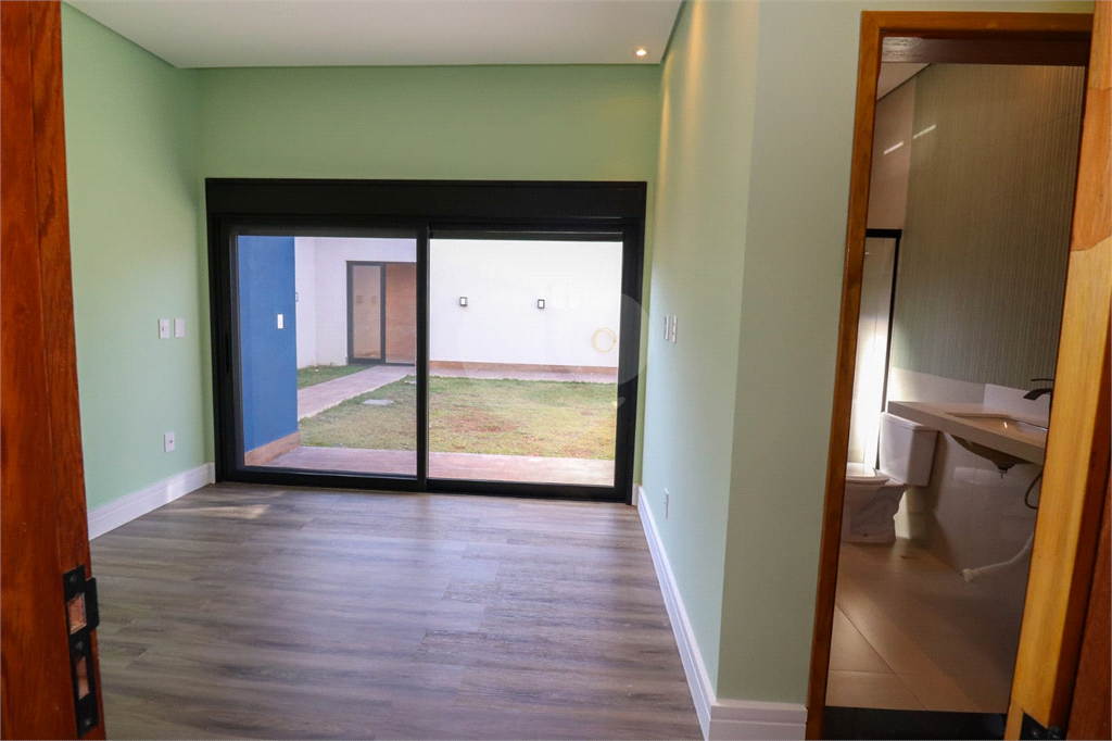 Casa de Condomínio à venda com 4 quartos, 275m² - Foto 34