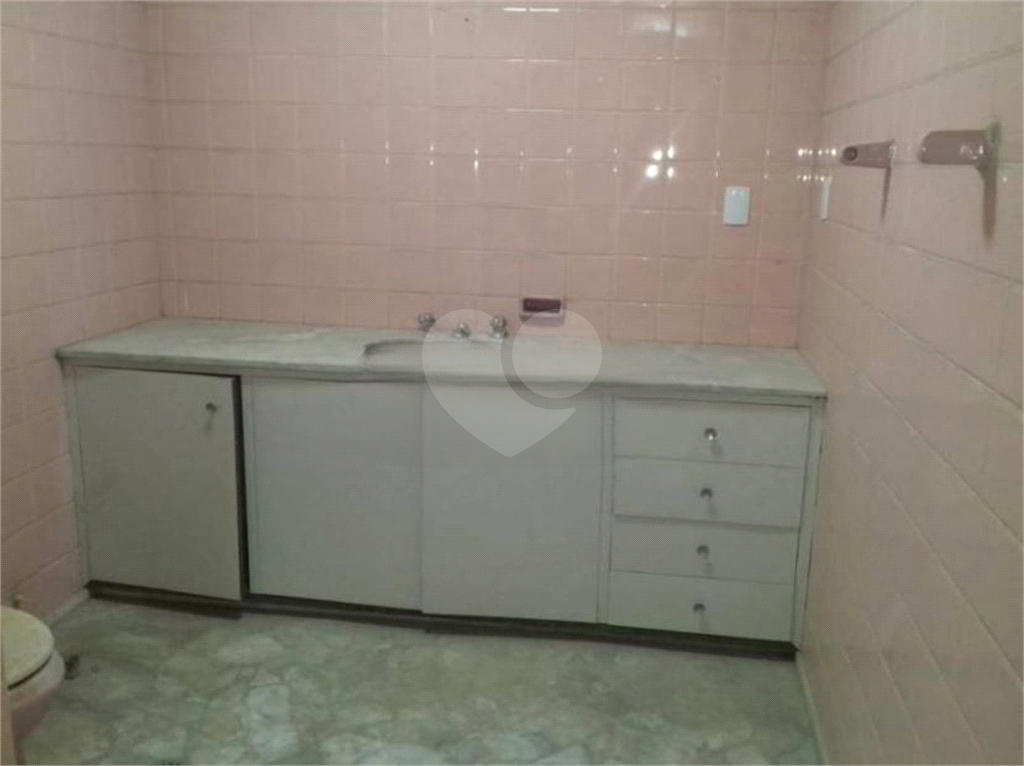 Casa para alugar com 3 quartos, 130m² - Foto 13