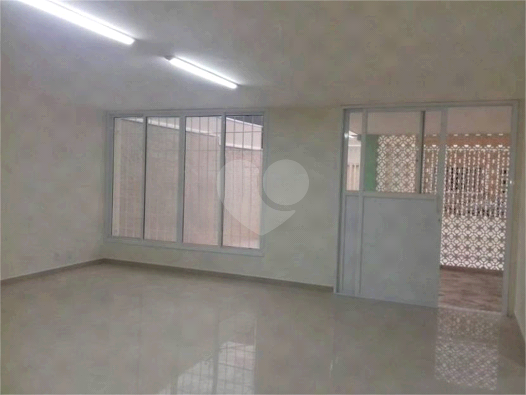 Casa para alugar com 3 quartos, 130m² - Foto 19