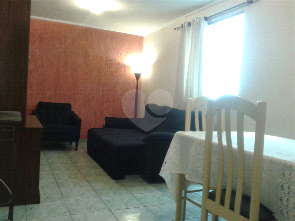 APARTAMENTO em JARDIM GUARULHOS