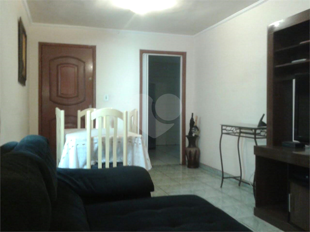 APARTAMENTO em JARDIM GUARULHOS