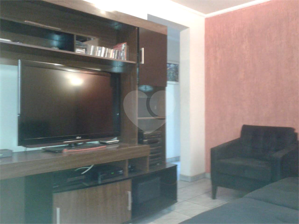 APARTAMENTO em JARDIM GUARULHOS