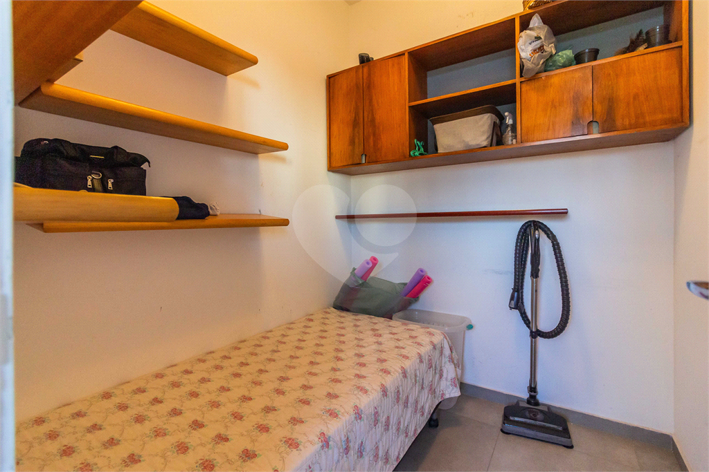 APARTAMENTO À VENDA COM 230M2 - 3 QUARTOS - 2 VAGAS EM HIGIENÓPOLIS.