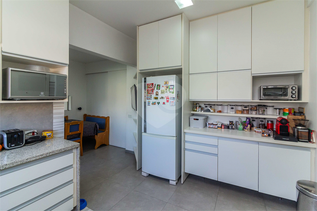 APARTAMENTO À VENDA COM 230M2 - 3 QUARTOS - 2 VAGAS EM HIGIENÓPOLIS.