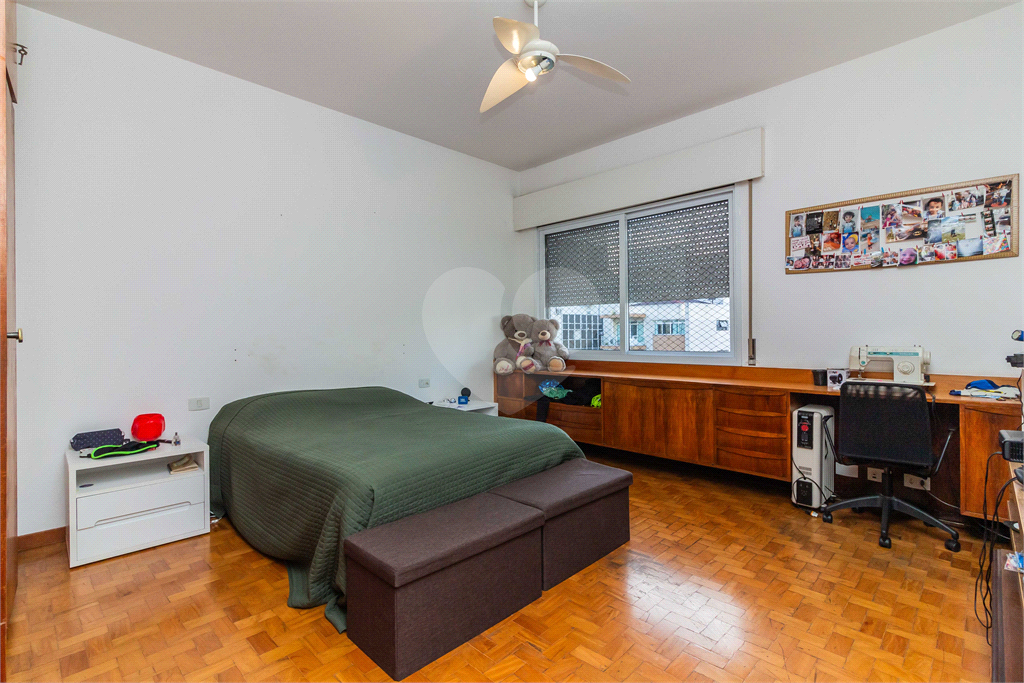 APARTAMENTO À VENDA COM 230M2 - 3 QUARTOS - 2 VAGAS EM HIGIENÓPOLIS.