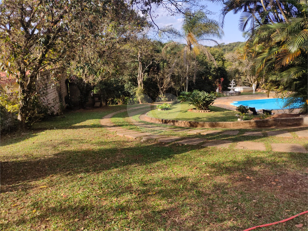 Chácara à venda com 3 quartos, 313m² - Foto 2