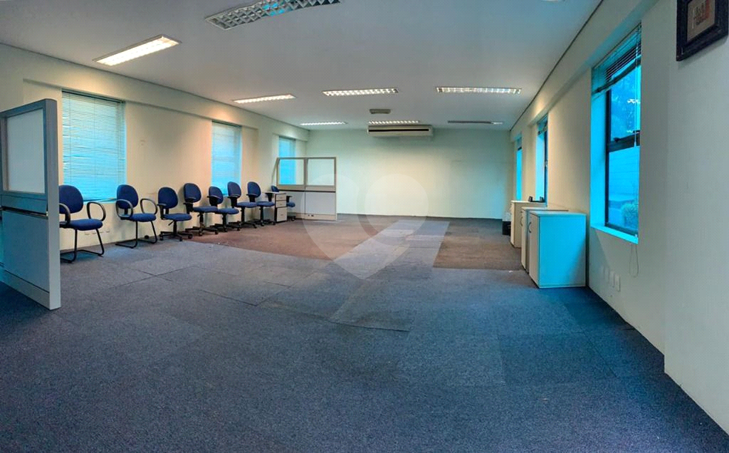 VILA CLEMENTINO - PRÉDIO COMERCIAL 