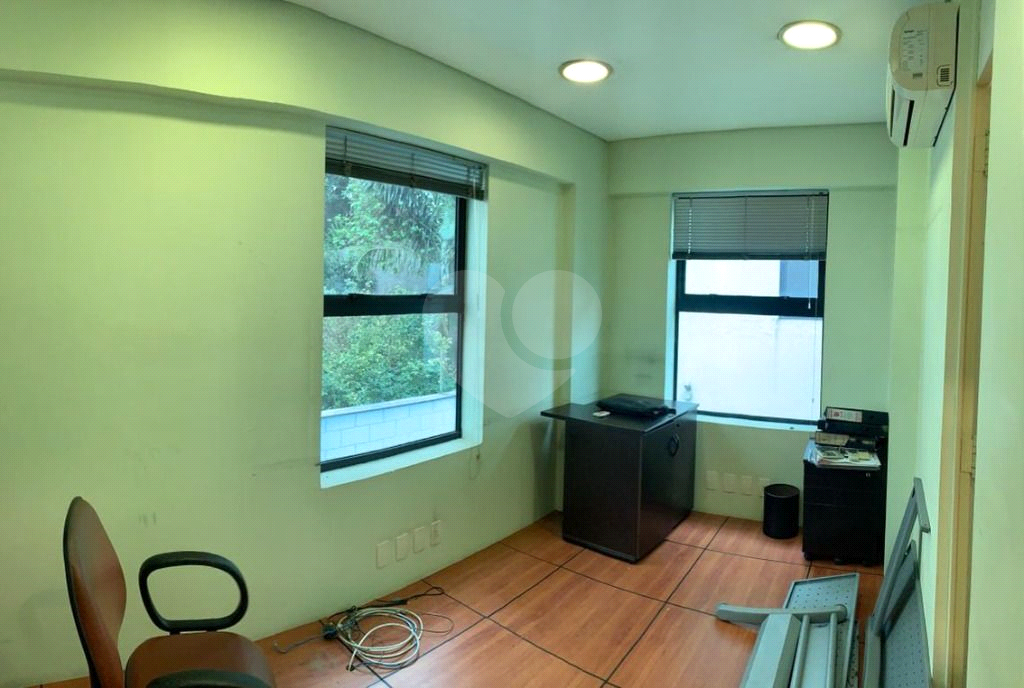 VILA CLEMENTINO - PRÉDIO COMERCIAL 