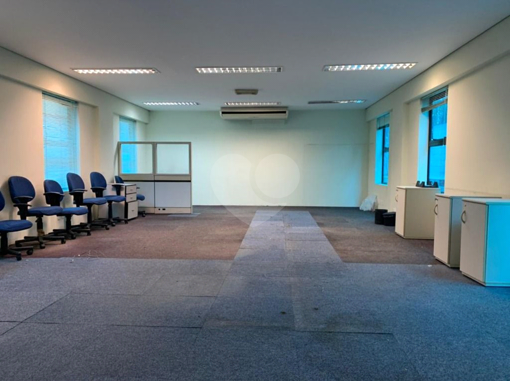 VILA CLEMENTINO - PRÉDIO COMERCIAL 